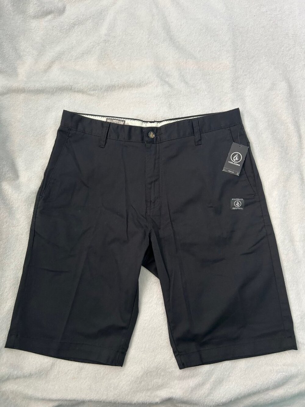 NWT Volcom VMONTY Stretch Shorts - Black 32